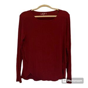 Women's scoop.neck long sleeve relaxed fit t-shirt size Large - red LOFT